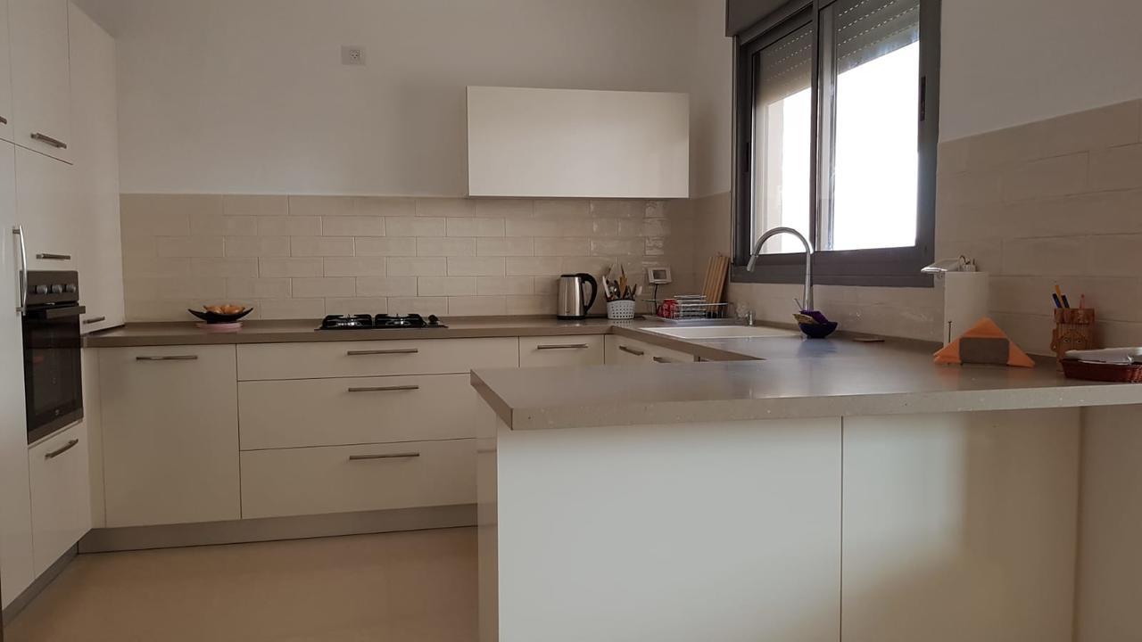 The Shining Star -A Beautiful 3 Bedroom Apartment Beersheba Exterior foto